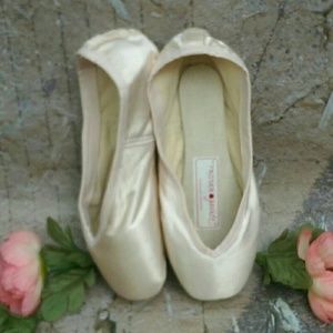 Russian Pointe "Brio" pointe shoes